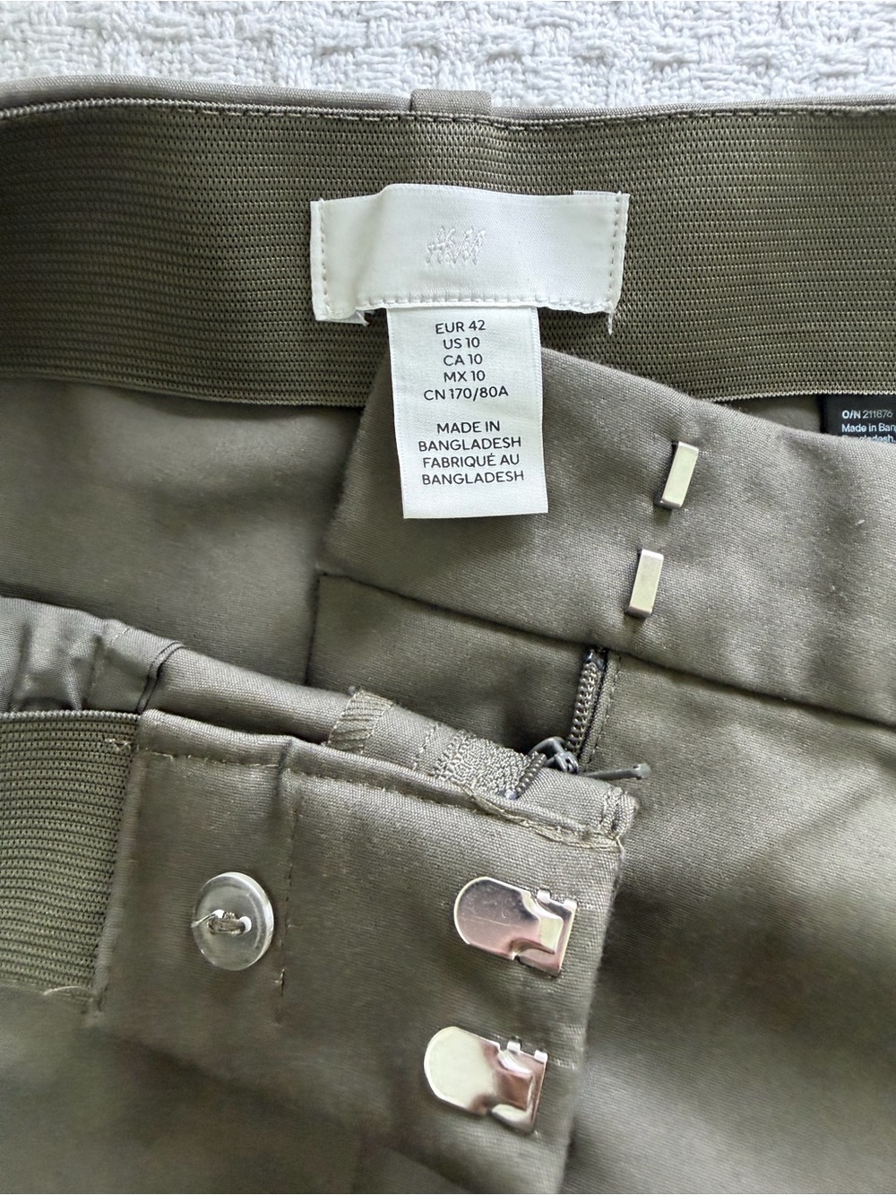 H&M Olive Green Cropped Ankle Pants